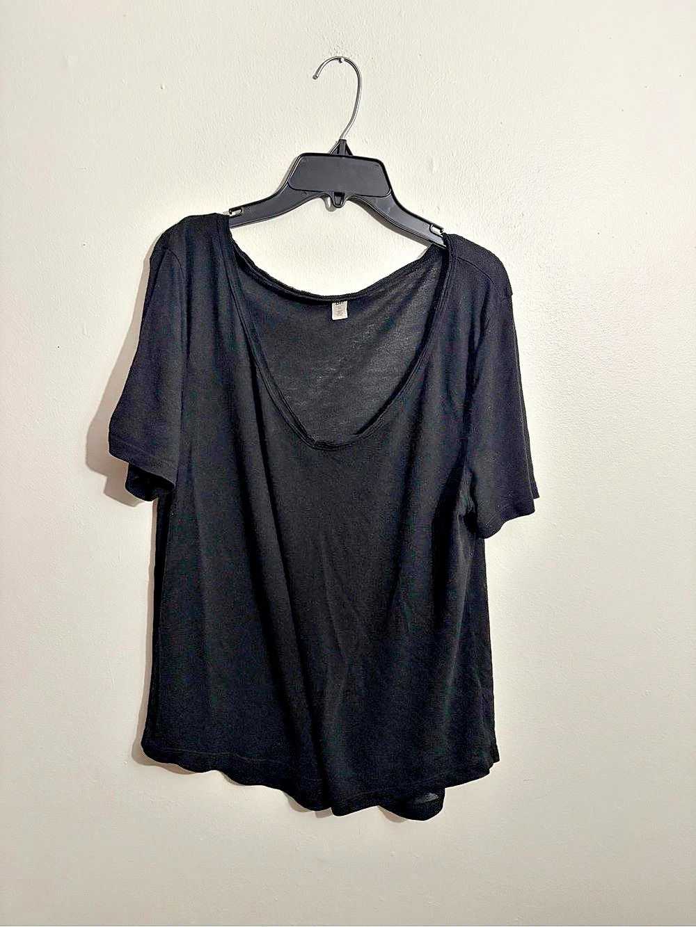 BP. Short Sleeve Tee in Black Size Medium Like New